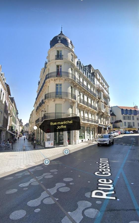 Appartement T1 Bis Quartier Du Chateau De Pau Dış mekan fotoğraf